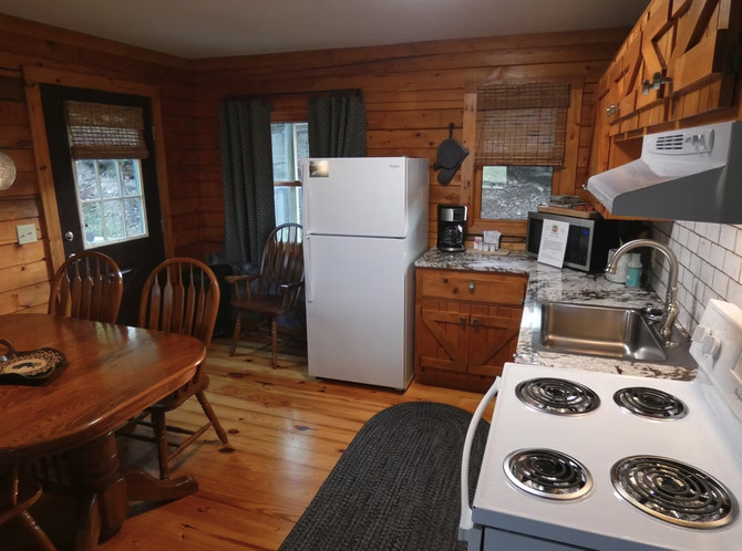 On the Rocks cabin photo 15