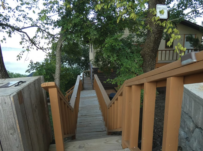 On the Rocks cabin photo 16