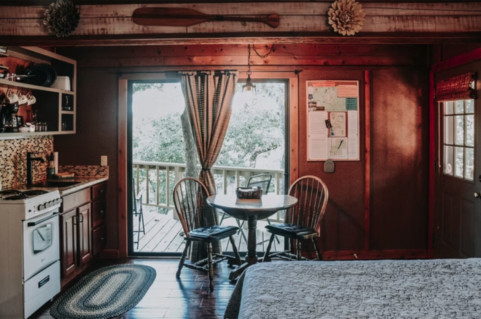 Sunset cabin photo 17